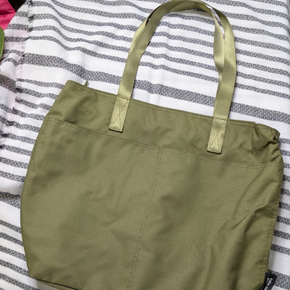 Simple modern Harper Laptop Bag